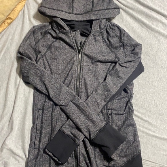 Lululemon zip up - Picture 1 of 2